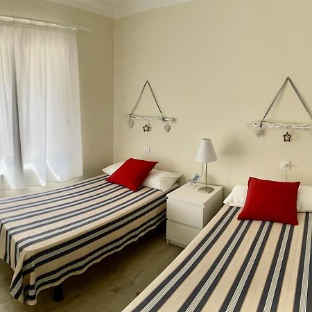 Apartament Grifeu Llanca Ngoại thất bức ảnh